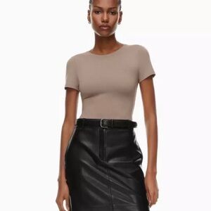 Babaton Contour Crop T-Shirt | Size L Deep Taupe